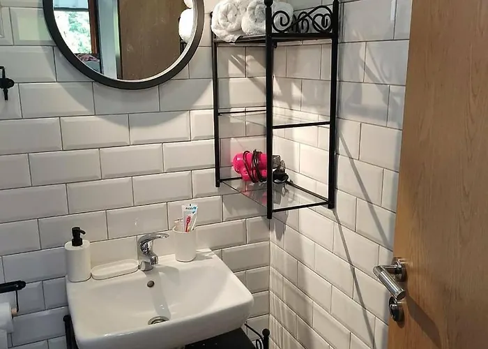 Vikendica Vera * ミトロバツ