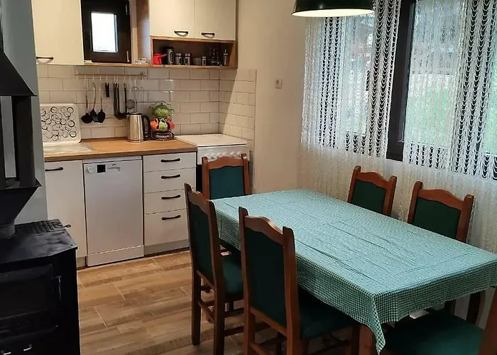 別荘 Vikendica Vera