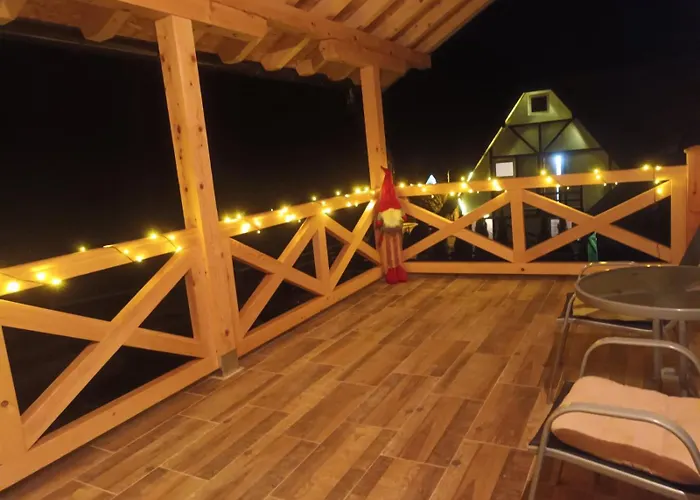 別荘 Vikendica Vera ミトロバツ